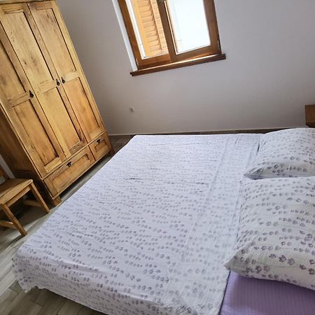 Holiday Homes Sintija Kampor ภายนอก รูปภาพ
