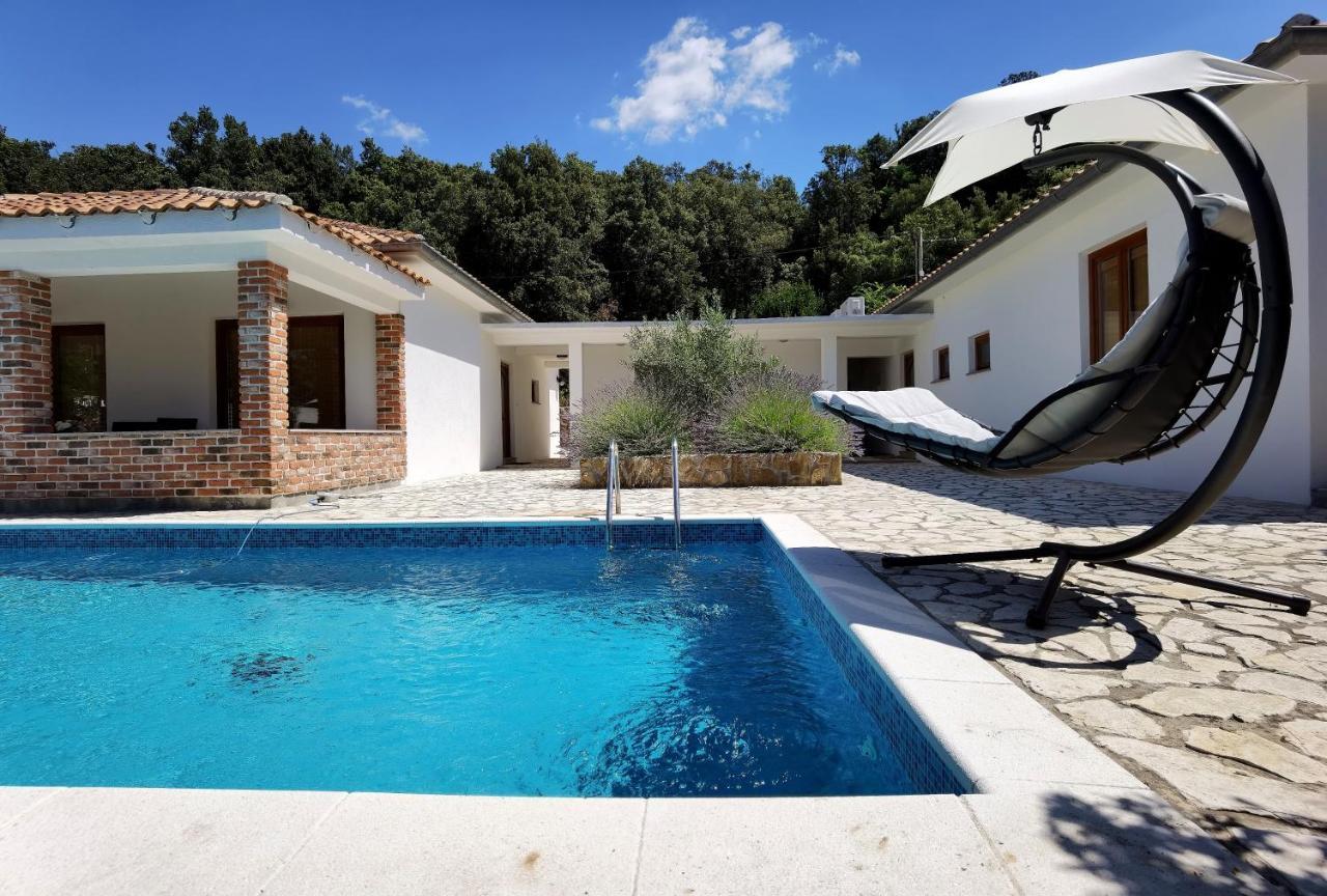 Holiday Homes Sintija Kampor ภายนอก รูปภาพ