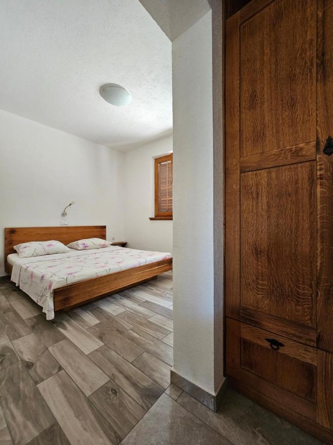 Holiday Homes Sintija Kampor ภายนอก รูปภาพ