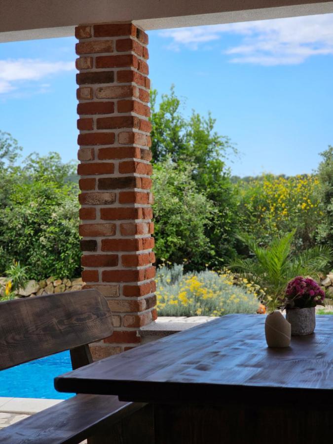 Holiday Homes Sintija Kampor ภายนอก รูปภาพ