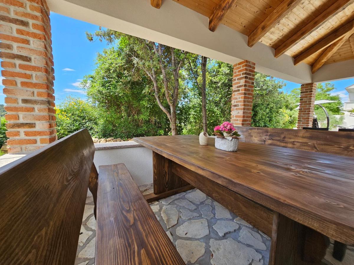 Holiday Homes Sintija Kampor ภายนอก รูปภาพ