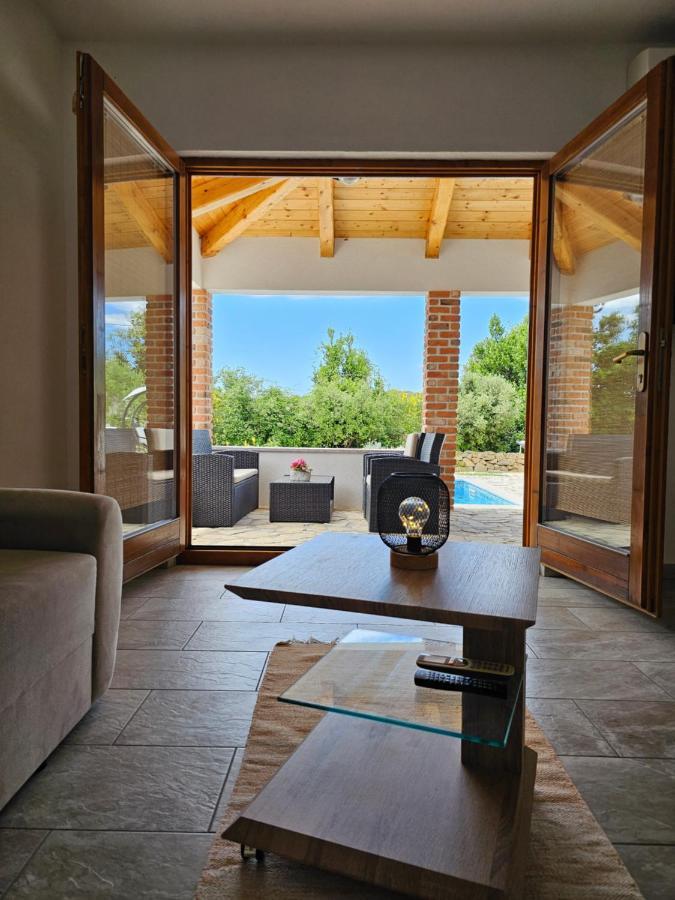 Holiday Homes Sintija Kampor ภายนอก รูปภาพ