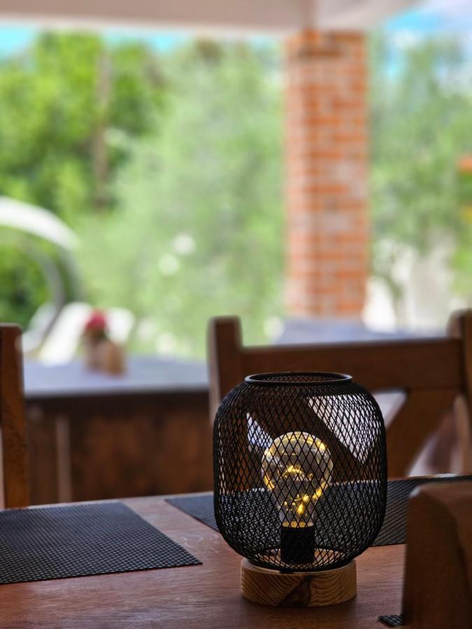 Holiday Homes Sintija Kampor ภายนอก รูปภาพ