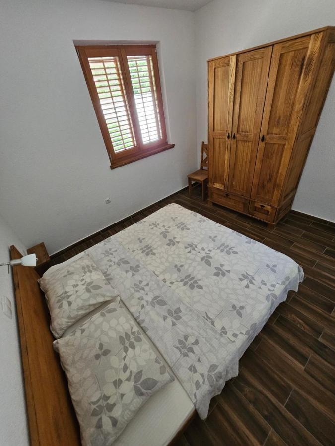Holiday Homes Sintija Kampor ภายนอก รูปภาพ